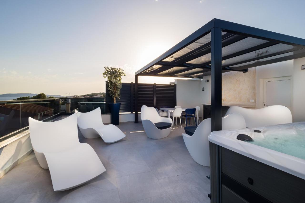 Luxury Apartment- Balcony- Private Rooftop And Jacuzzi- Common Pool Trogir Eksteriør billede