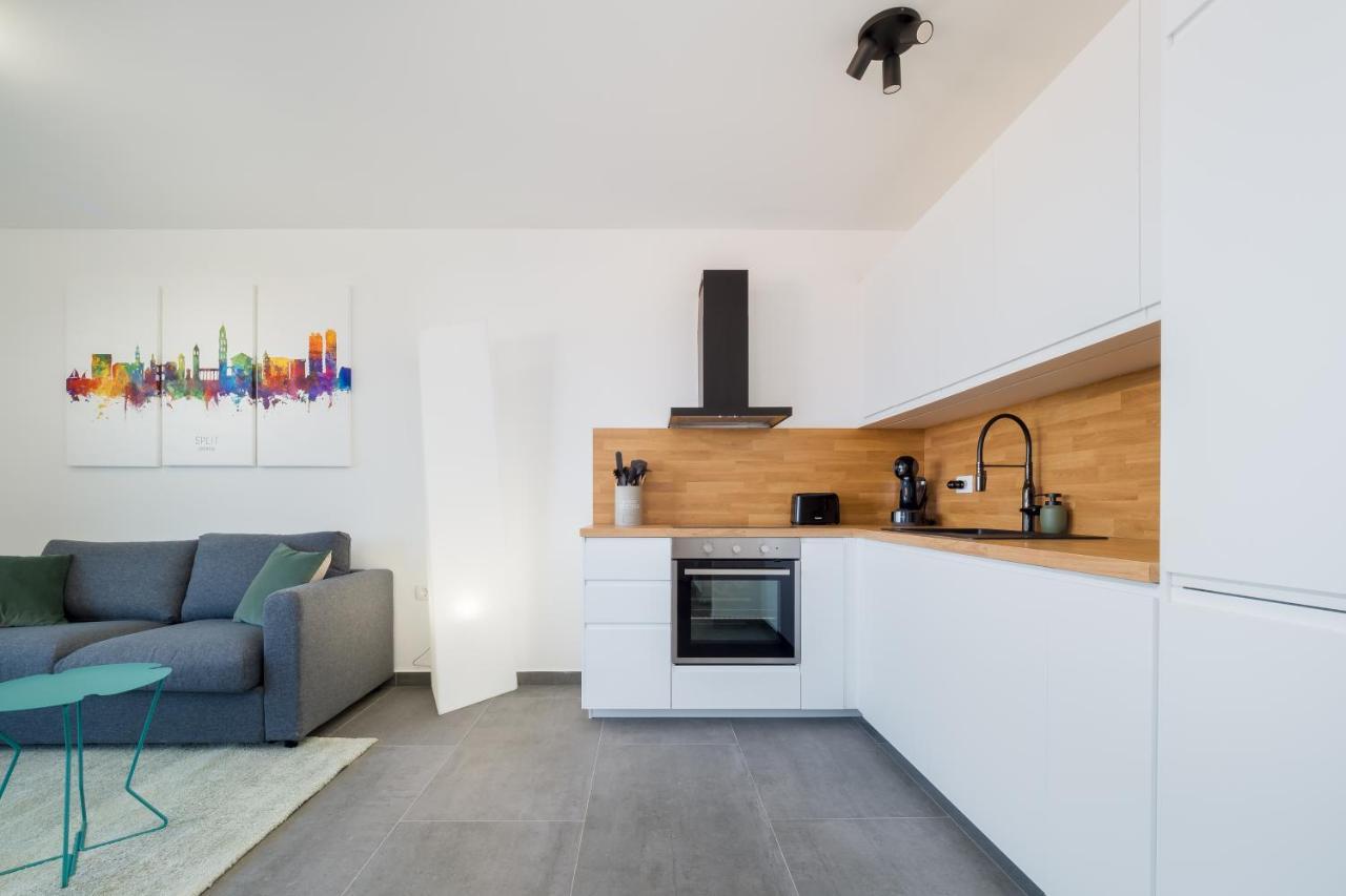 Luxury Apartment- Balcony- Private Rooftop And Jacuzzi- Common Pool Trogir Eksteriør billede