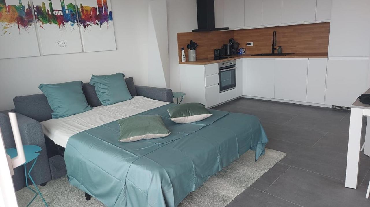 Luxury Apartment- Balcony- Private Rooftop And Jacuzzi- Common Pool Trogir Eksteriør billede